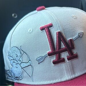 LA Embroidered Baseball Cap - off white and burgundy 7 1/4 fitted